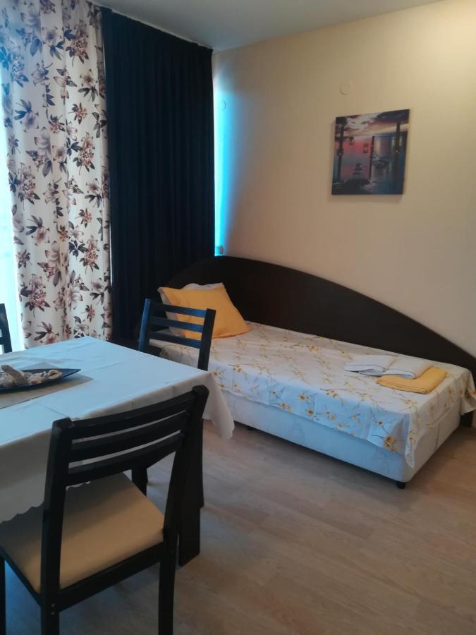 Apartments Victoria คราเนโว ภายนอก รูปภาพ